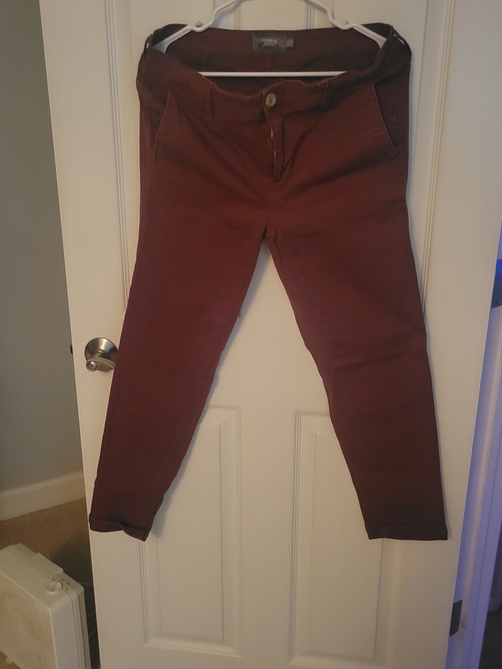 torrid Skinny Chino Pants in Burgundy Size 12 Euc